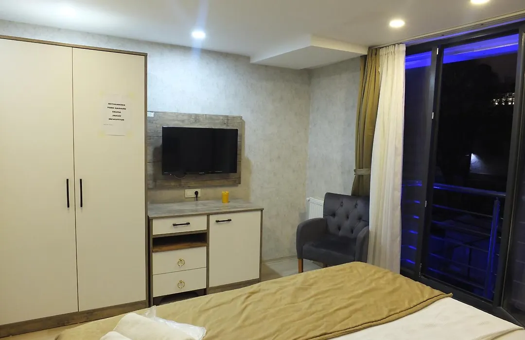 Clove Silvana Hotel-1