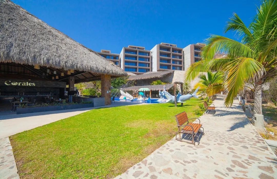 Coral Blue Huatulco All Inclusive-1