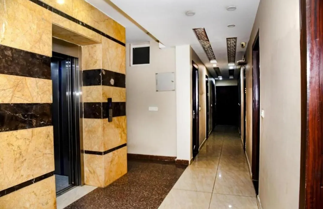 Hotel Grand In Near Vaishali Metro Station-1