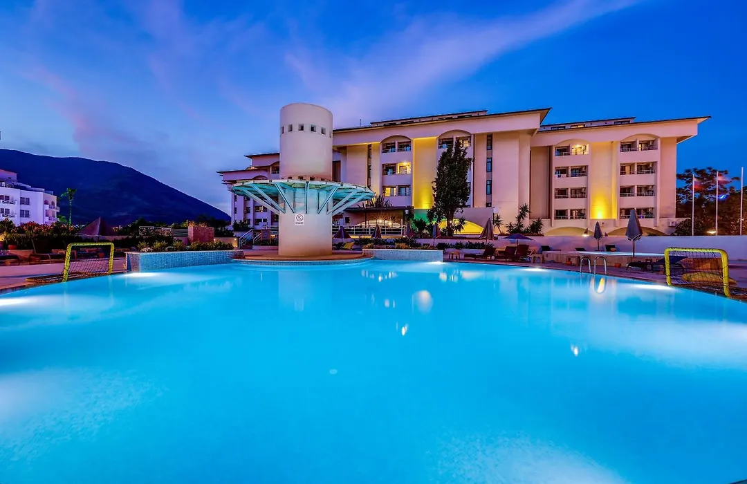 Faros Premium Beach-1