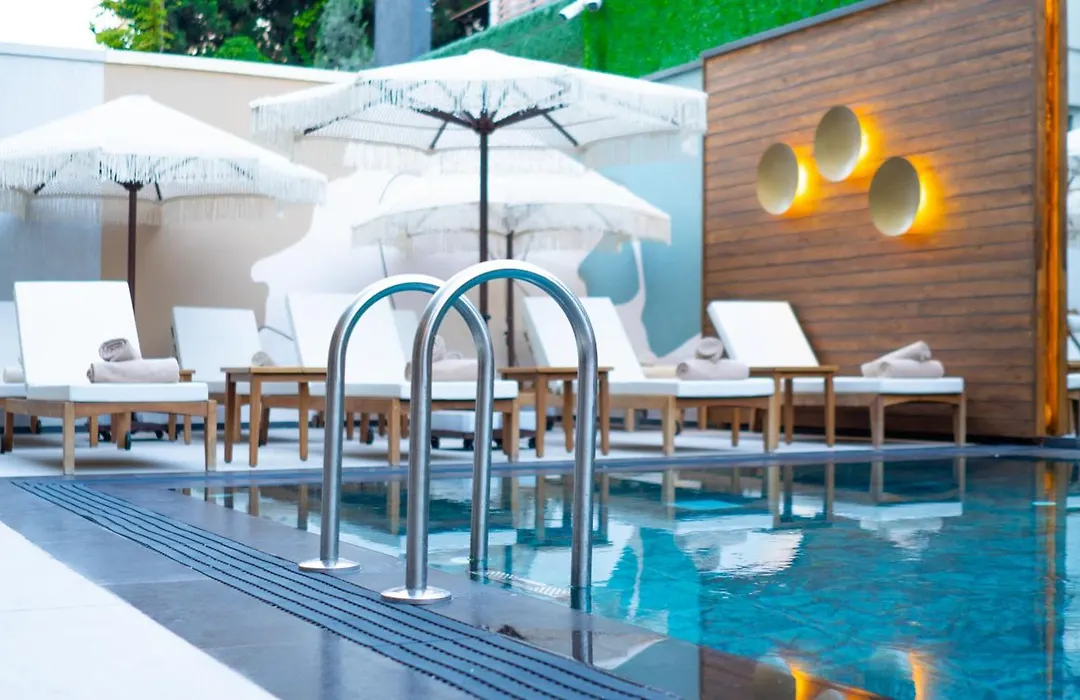 Lara Vista Hotel Suits & Spa-1