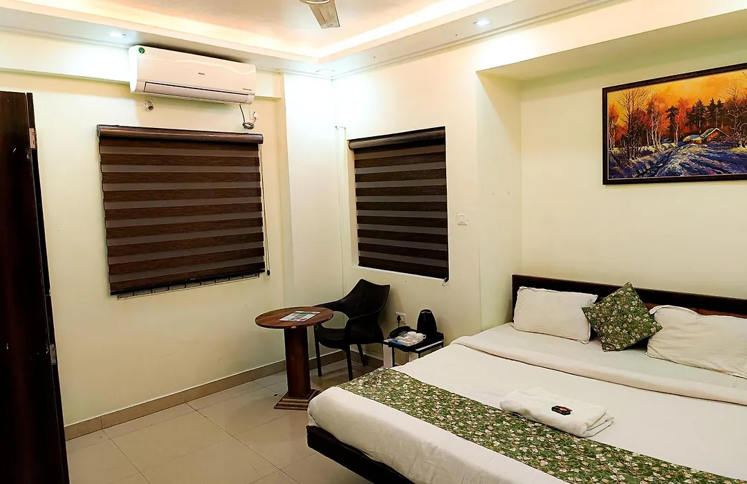 Stayvilla Royal Executive Rooms-1