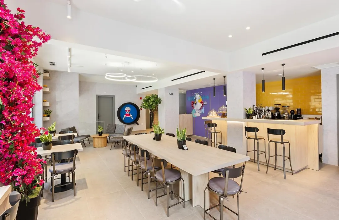 The Q Hotel-1