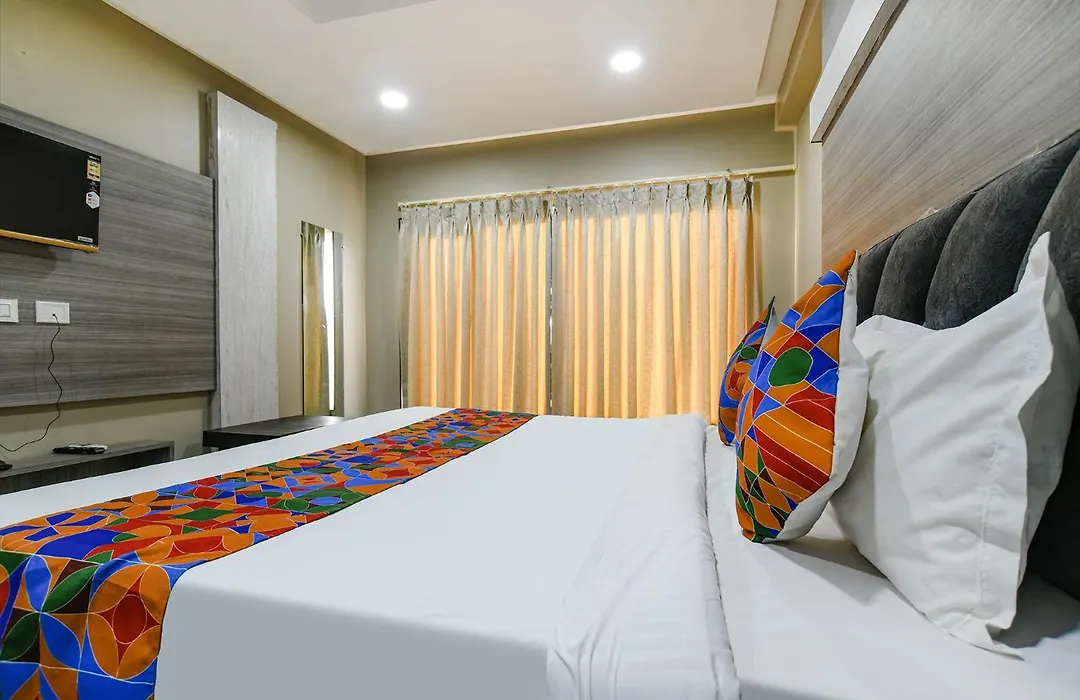 Fabhotel Classic Inn-1