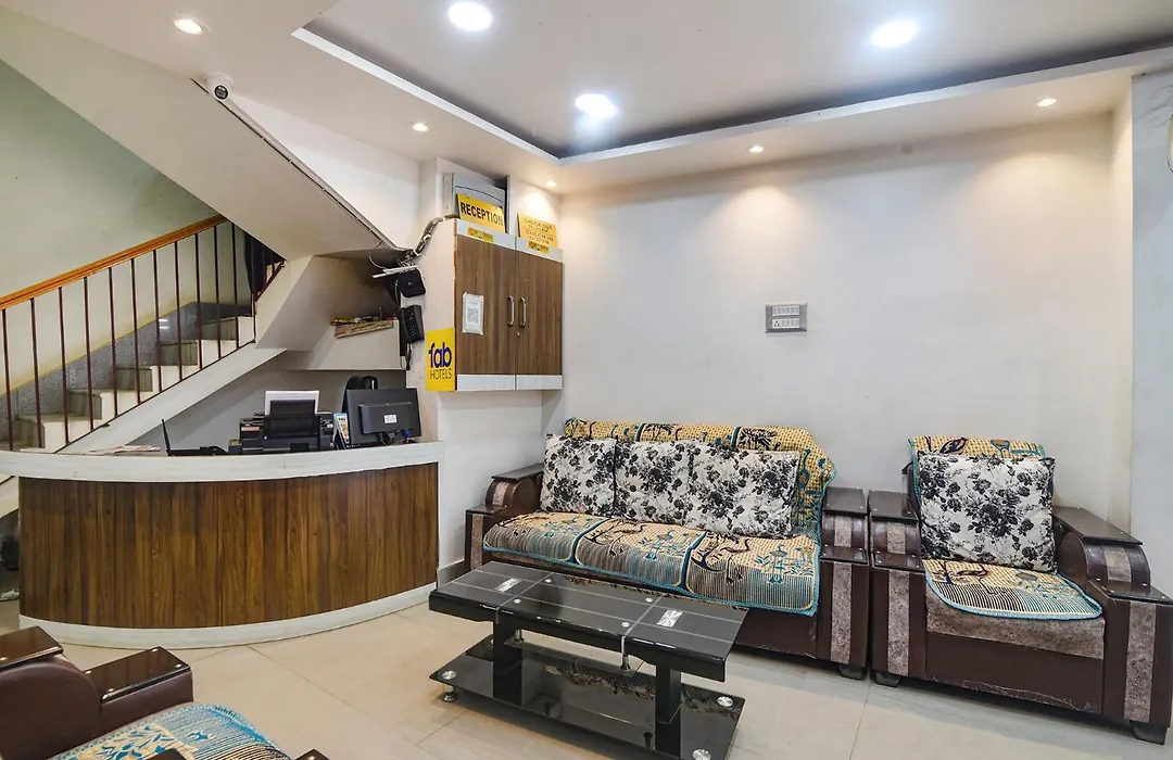 Fabhotel Raj Niwas-1