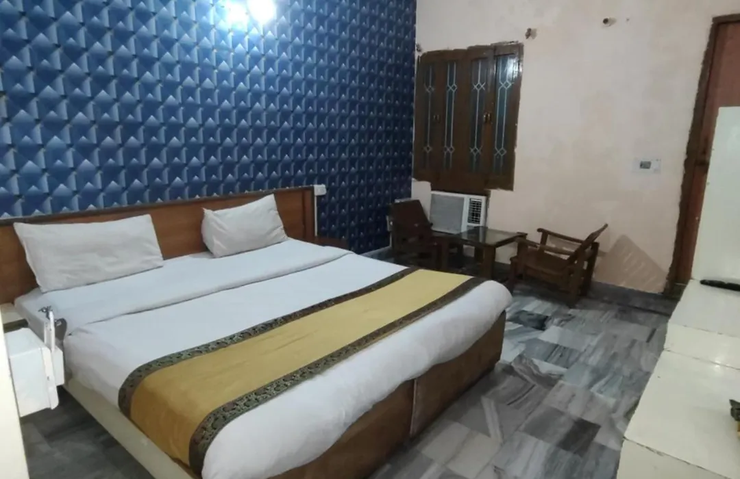 Hotel Divya-1