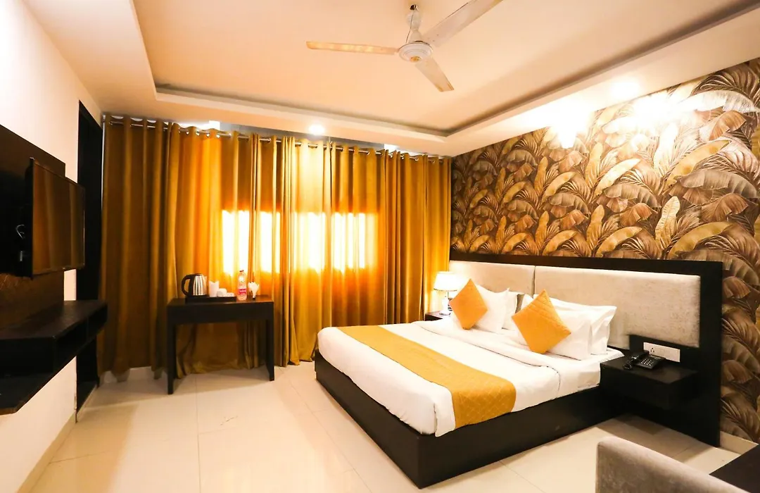 Hotel Aashiyana New Delhi-1