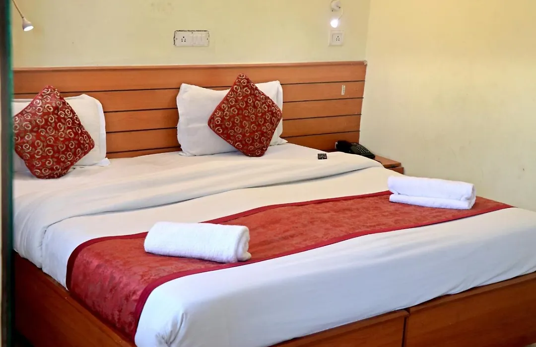 Hotel Forest View-1