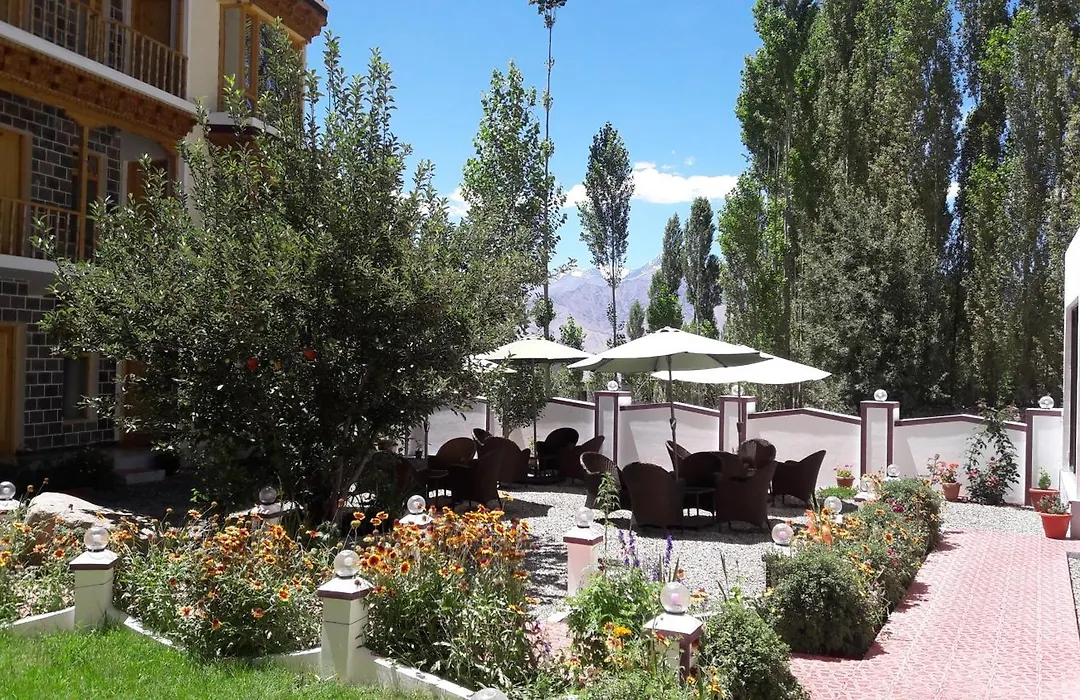 Hotel Lhalingkha-1