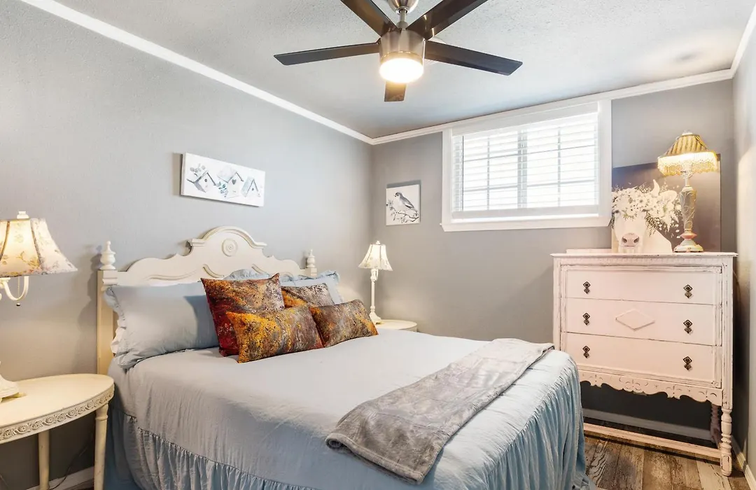 Salt Block - French Country Suite 6-1