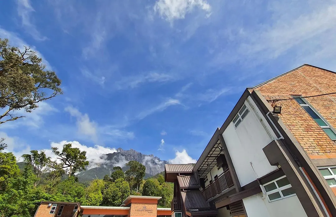 H Benjamin Residence-1