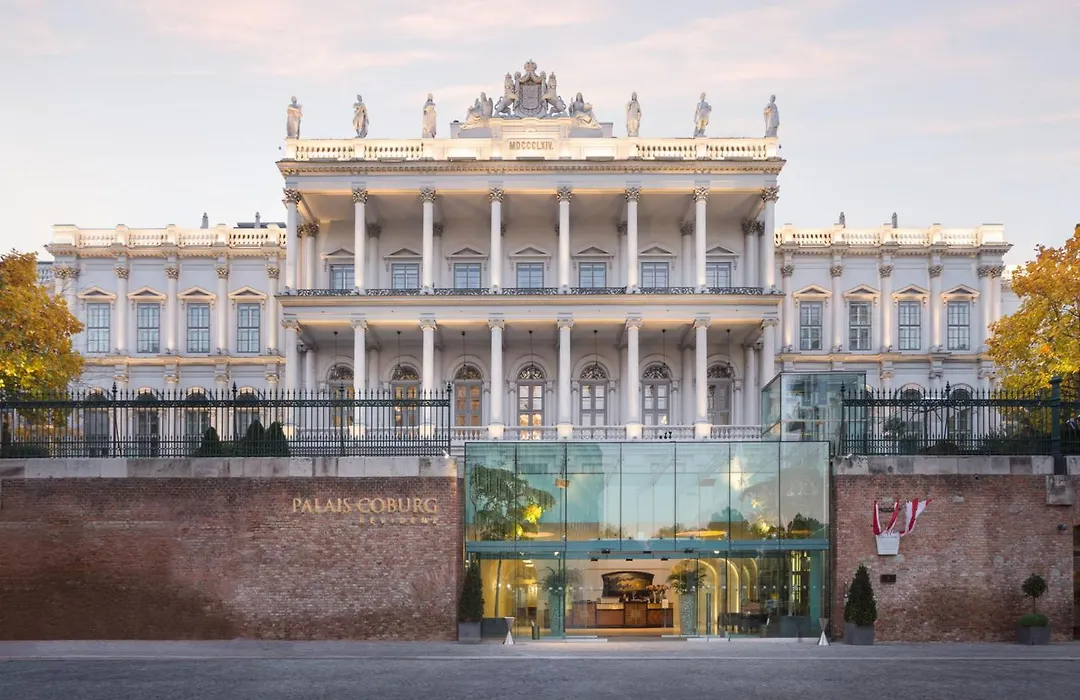 Palais Coburg-1