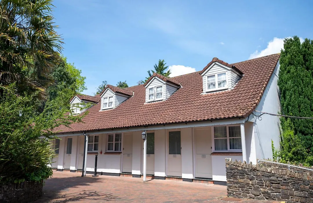 Cedars Inn By Greene King Inns-1