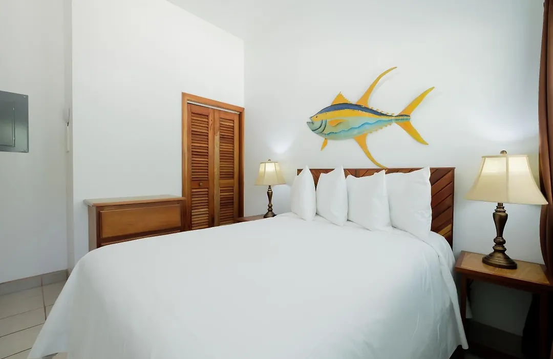 Best Western Grand Baymen Gardens-1