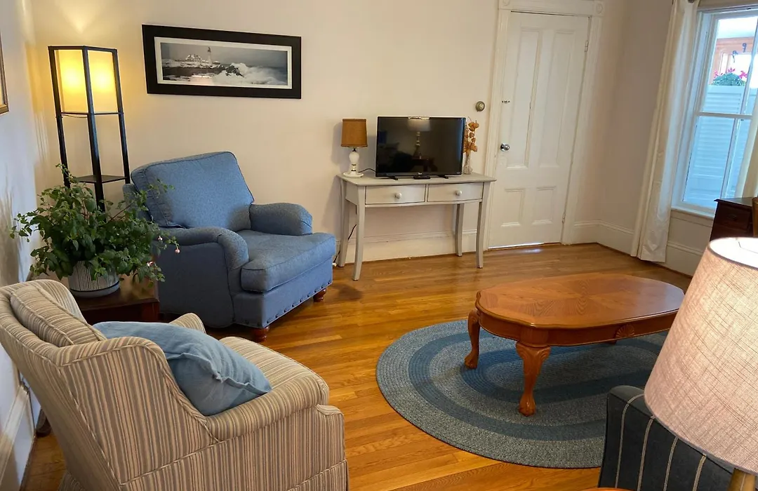 Spinneys Guesthouse & Beach Cottages-1