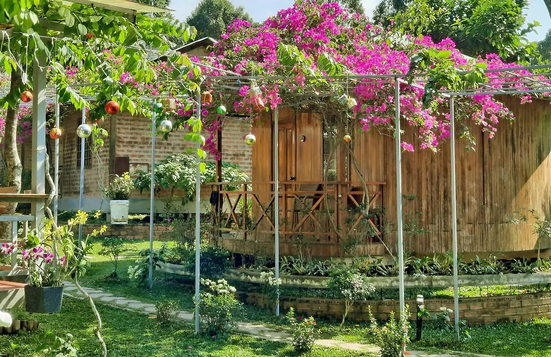 Phu Quoc Valley Sen Bungalow-1