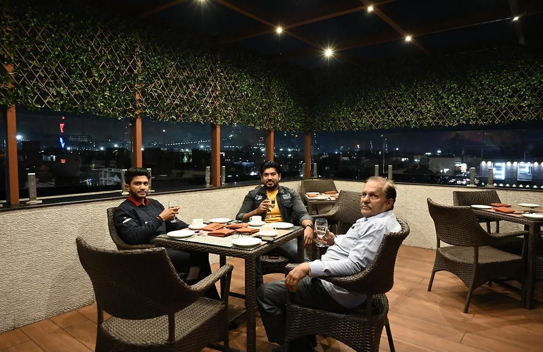 Hotel Trax International-1