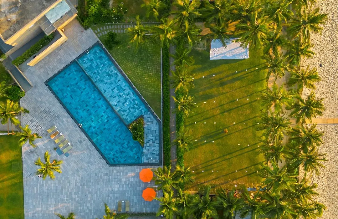 Temple Beach Resort-1