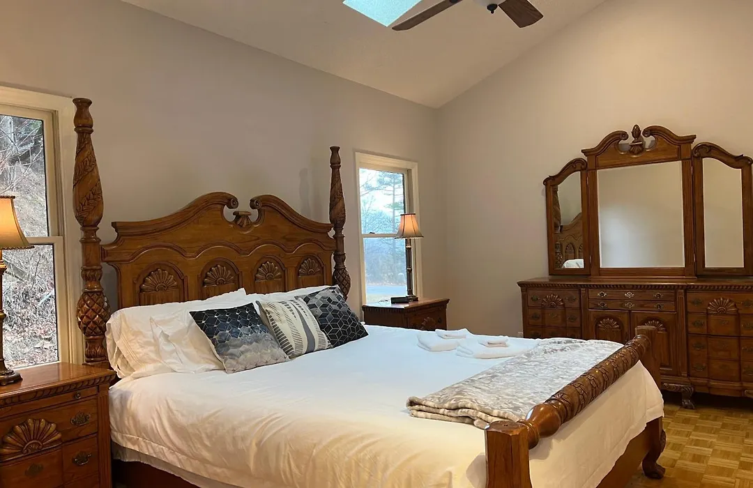 Judah Lodge Stunning Views With A Cozy Indoor Fireplace And Outdoor Fire Pit-1
