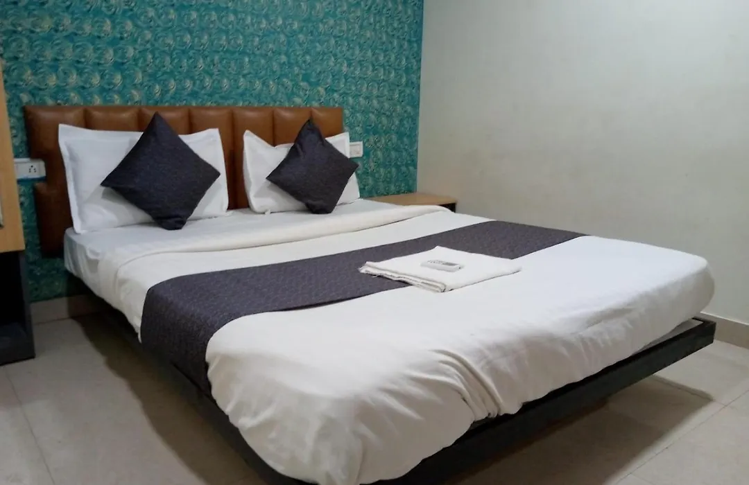 Tri Hotel-1