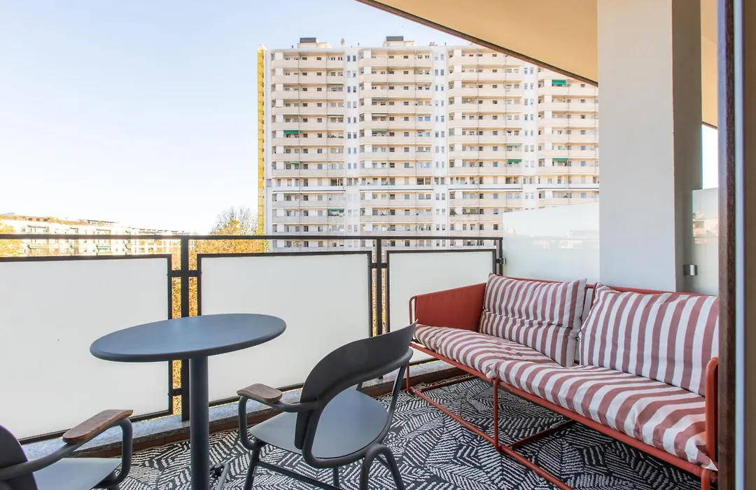 Daplace - Corso Sempione Suites-1