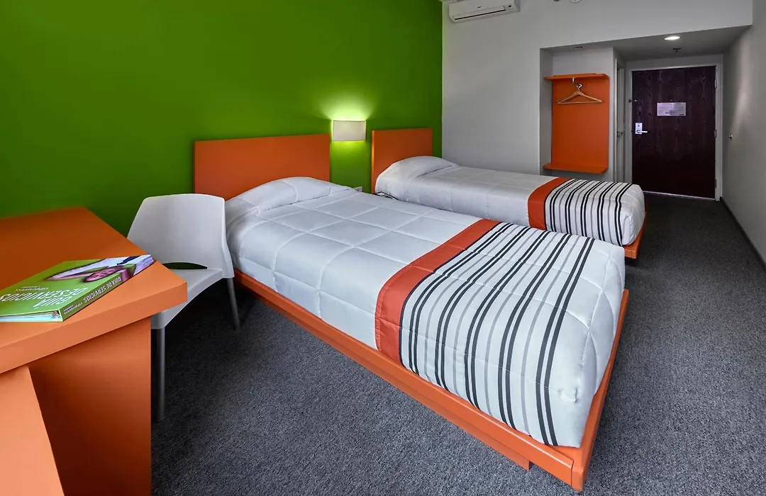 City Express Junior By Marriott Toluca Aeropuerto-1