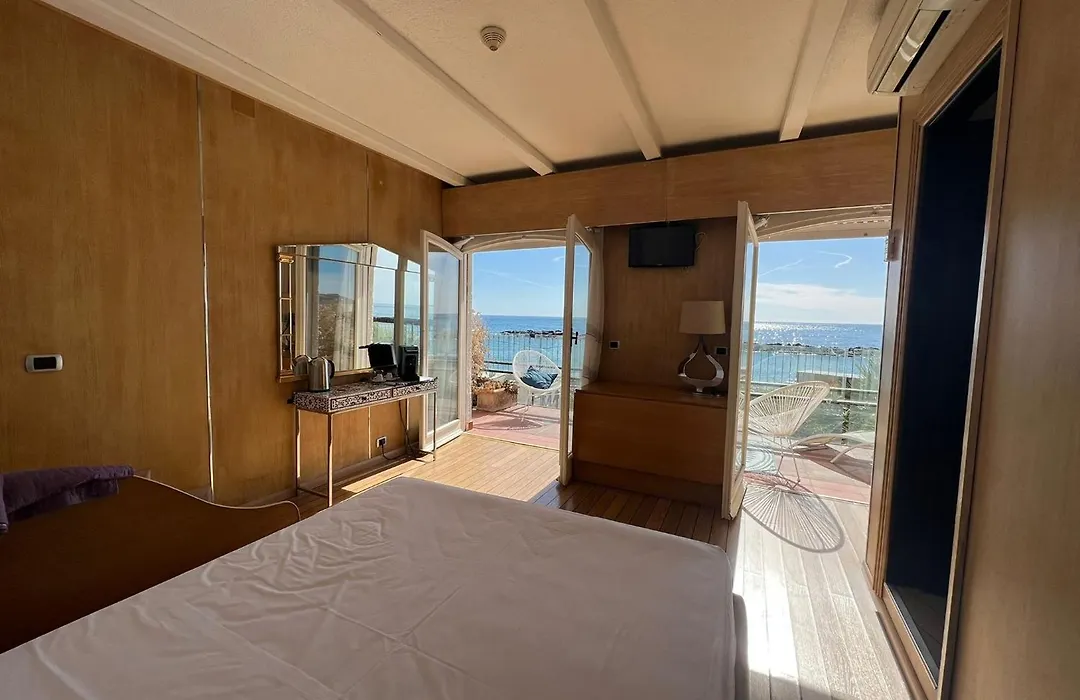 Villa Rita Sea Front View Sanremo - Parcheggio Gratuito In Struttura-1