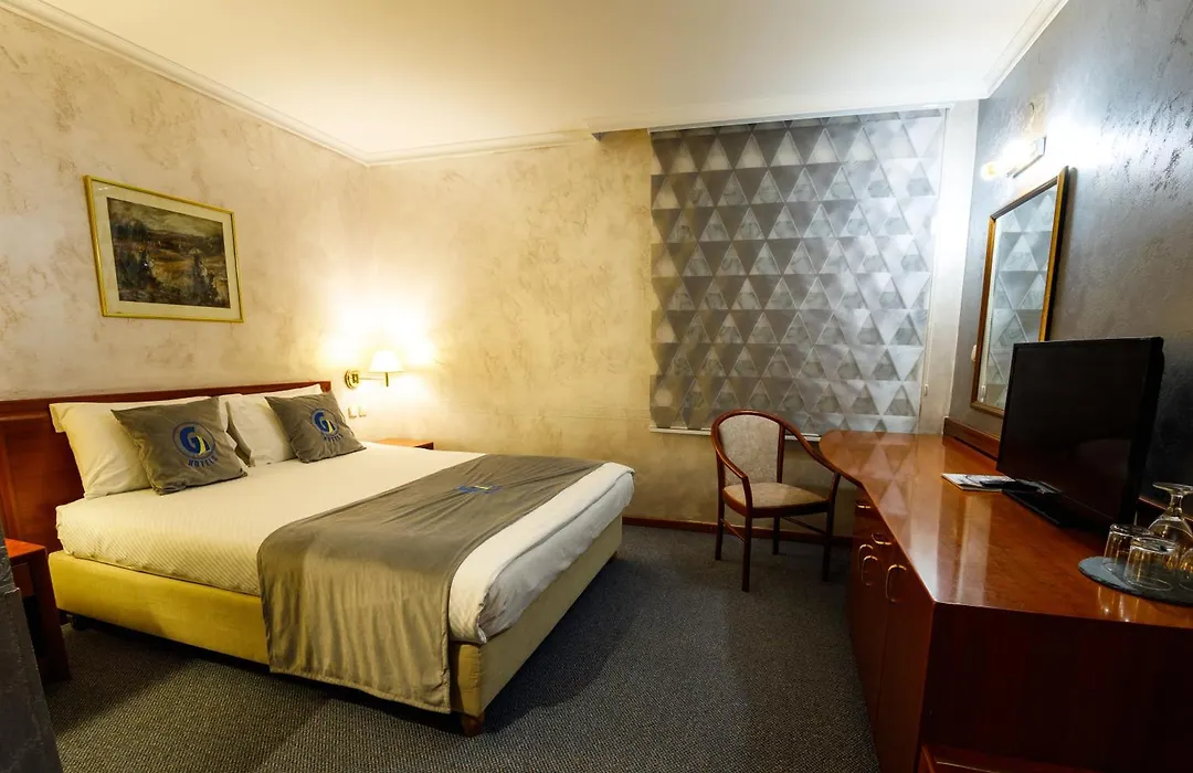 Grand Hotel-1