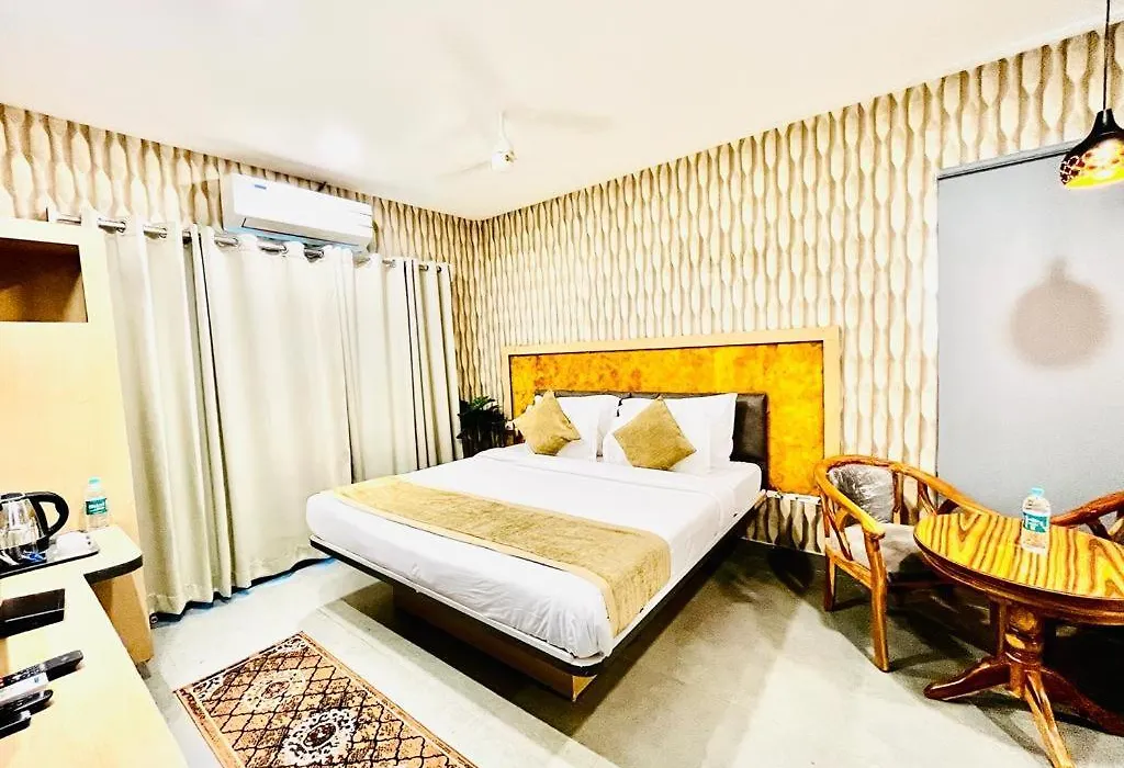 Hotel Lake View Airport Zone-1