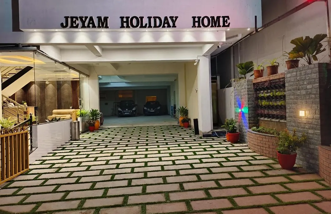Jeyam Holiday Home-1