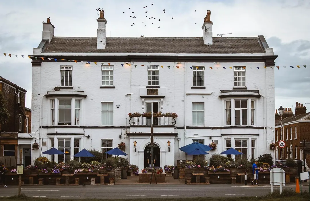 The Queens Hotel-1