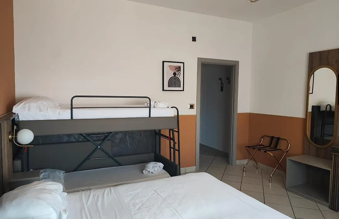 Hotel Al Faro-1
