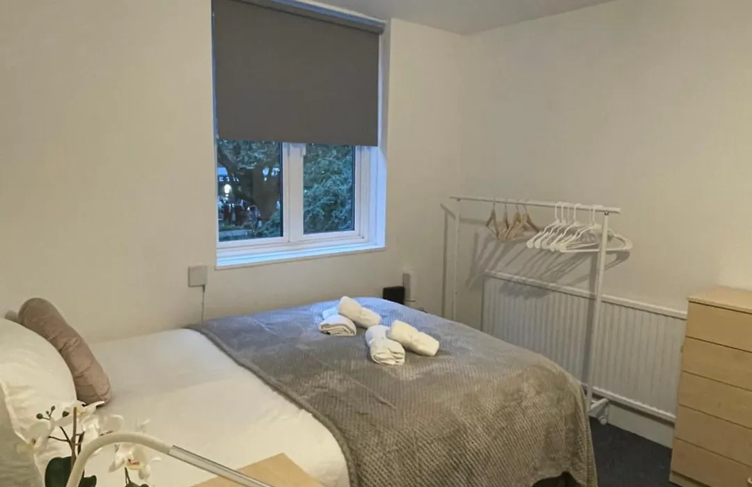 Lovely Triple And Quadruple Rooms In Euston & Square In Central London-1