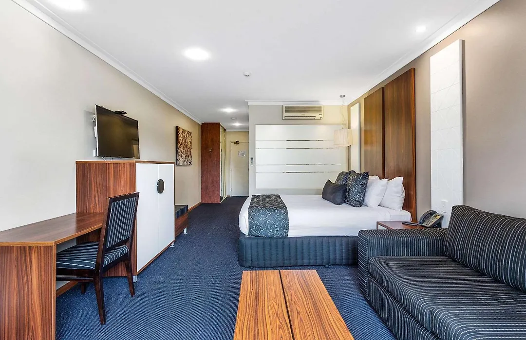 Quality Hotel Taylors Lakes-1