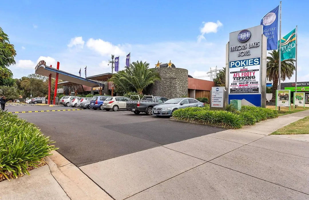 Quality Hotel Taylors Lakes-1