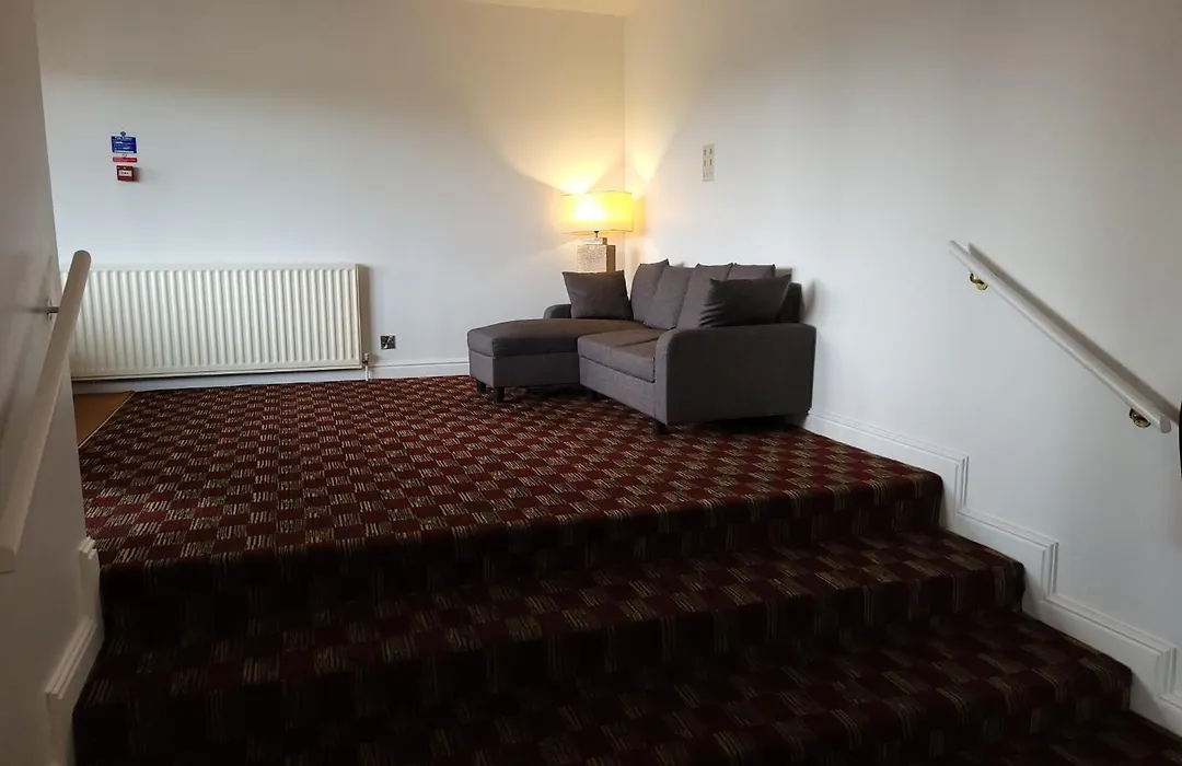 The White Horse Lodge Hotel-1