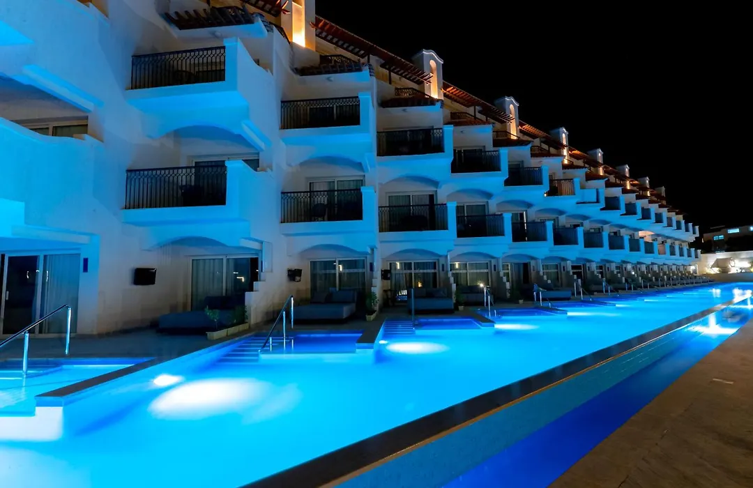 The V Luxury Resort Sahl Hasheesh-1