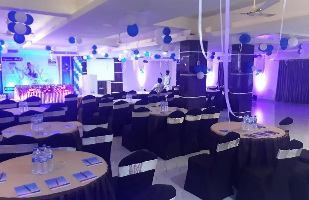 Hotel Akash Sarovar-1