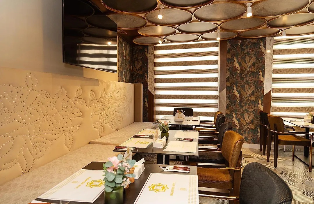 Magnifique Hotel-1