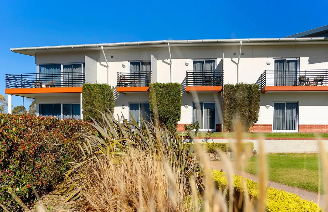 Springs Shoalhaven Nowra-1