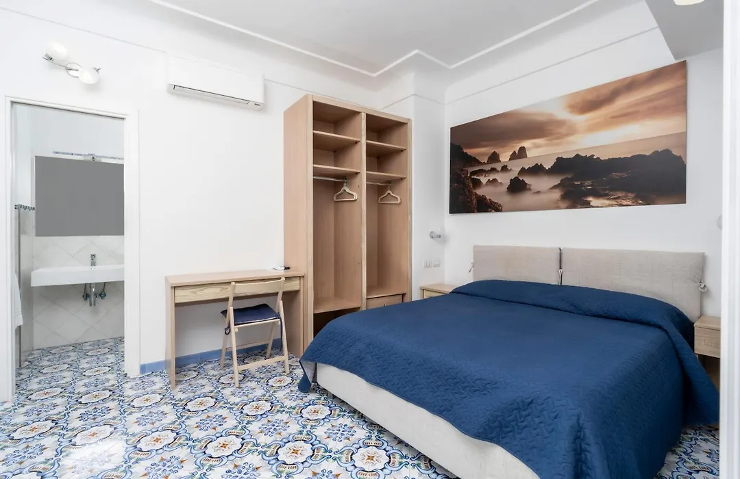 Guest House La Piazzetta-1