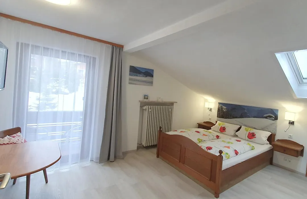 Hotel Garni Haus Alpine-1