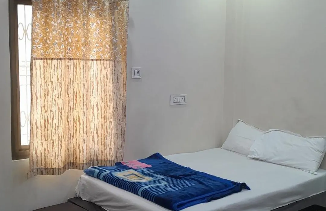 Amar Paying Guest House-1