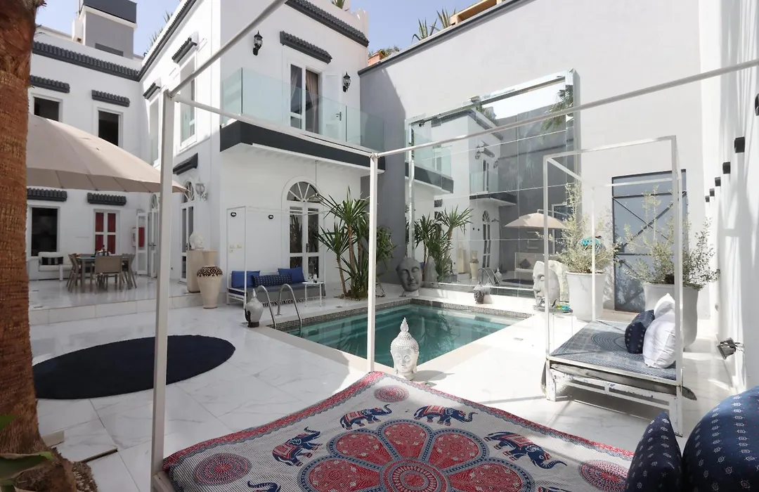 Riad Darhome & Pool-1