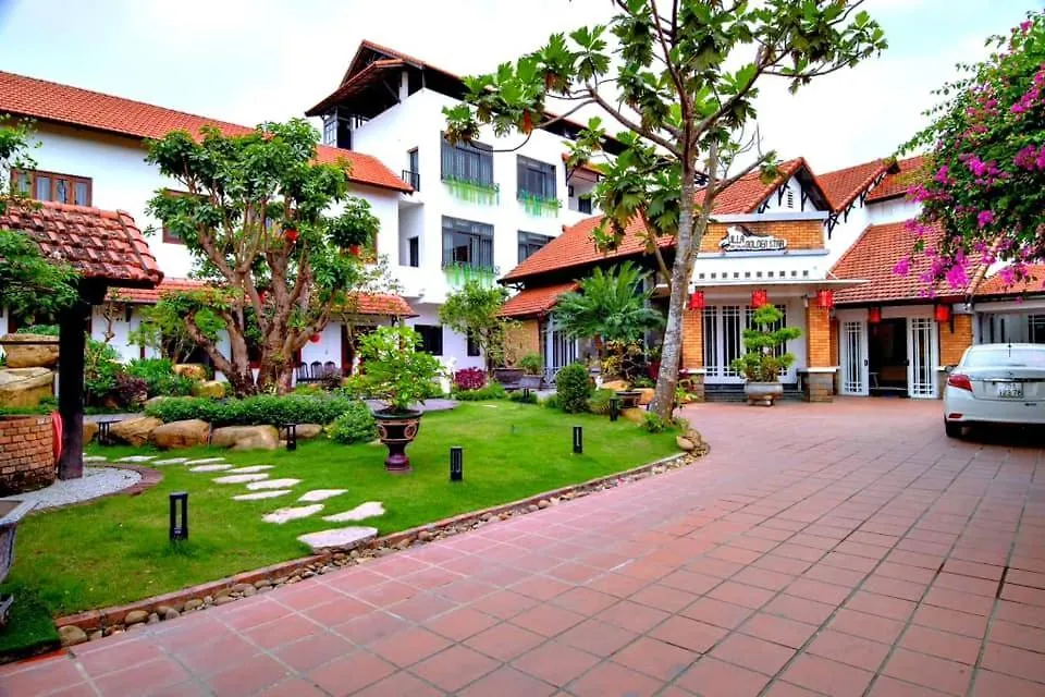 Golden Star Villa Hue-1