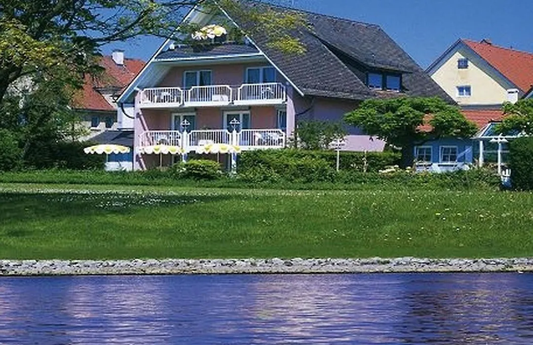 Hotel Strand-Café mit Gästehaus Charlotte-1