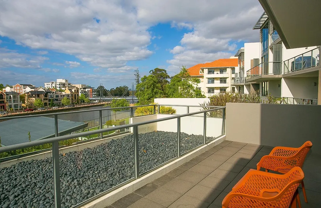 East Perth Suites Hotel-1