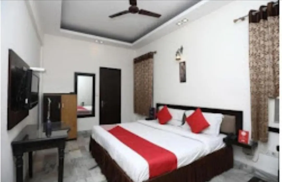 Hotel Yadu Residency Meerut-1