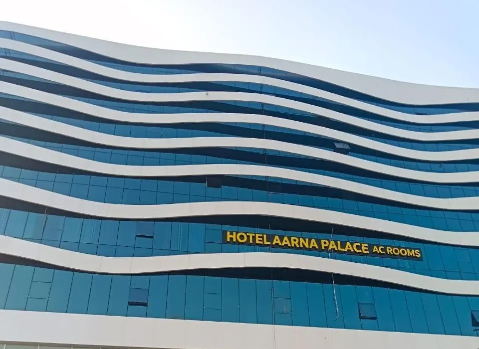 Hotel Aarna Palace-1
