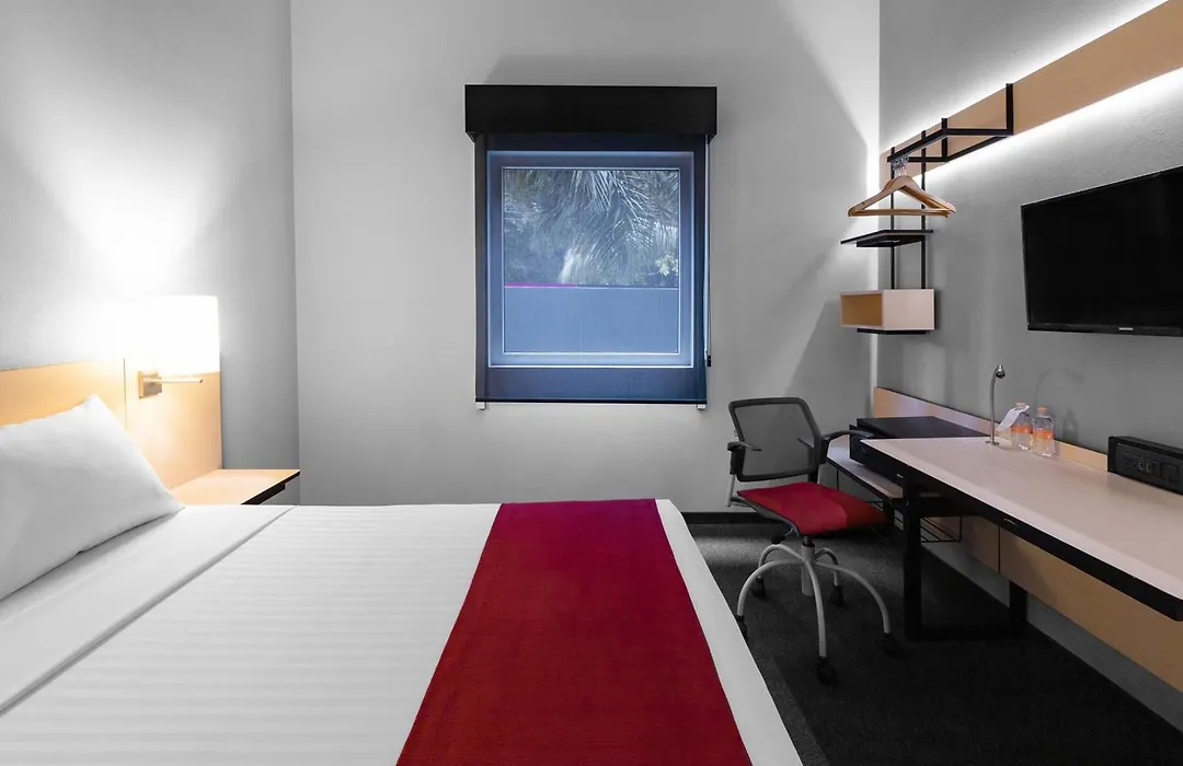 City Express Plus By Marriott Guadalajara Expo-1